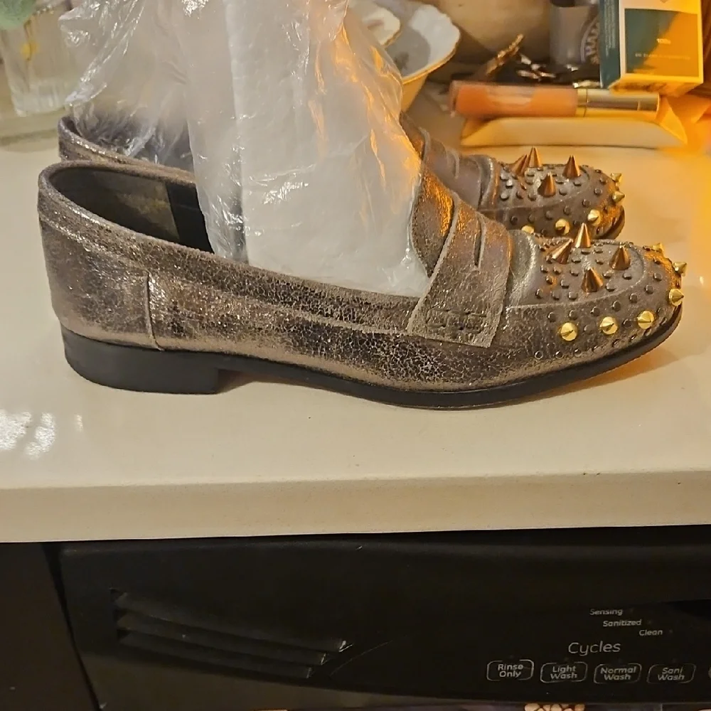 Women's Le Lis Lanc Metallic Gray Loafers with Gold Studs - Picture 2 of 9